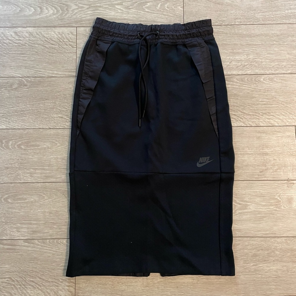 Nike Midi Athletic Skirt
